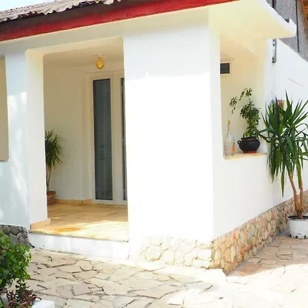 Casa De La Mare Guest house